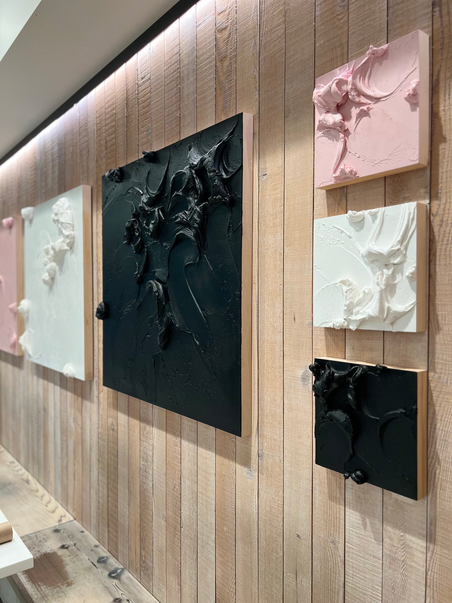 FrostedTips “Lux” 16”x16”